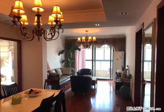 奥体 拉德芳斯 元通地铁站 精装两居室 新地中心旁 拎包入住 - 房屋出租 - 房屋租售 - 南京分类信息 - 南京28生活网 nj.28life.com