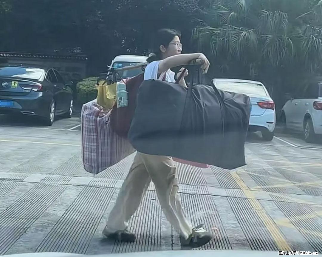 全网追的“扁担女孩”,找了一份暑假工,时薪12元 - 南京生活资讯 - 南京28生活网 nj.28life.com