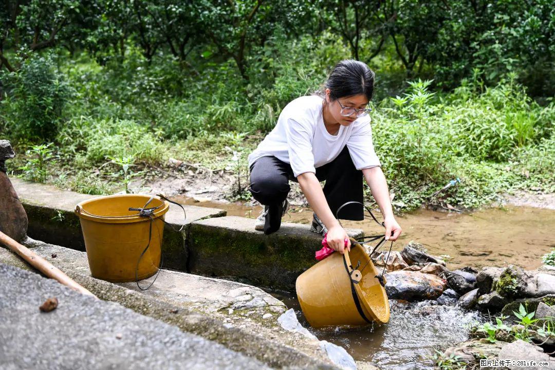 全网追的“扁担女孩”,找了一份暑假工,时薪12元 - 南京生活资讯 - 南京28生活网 nj.28life.com
